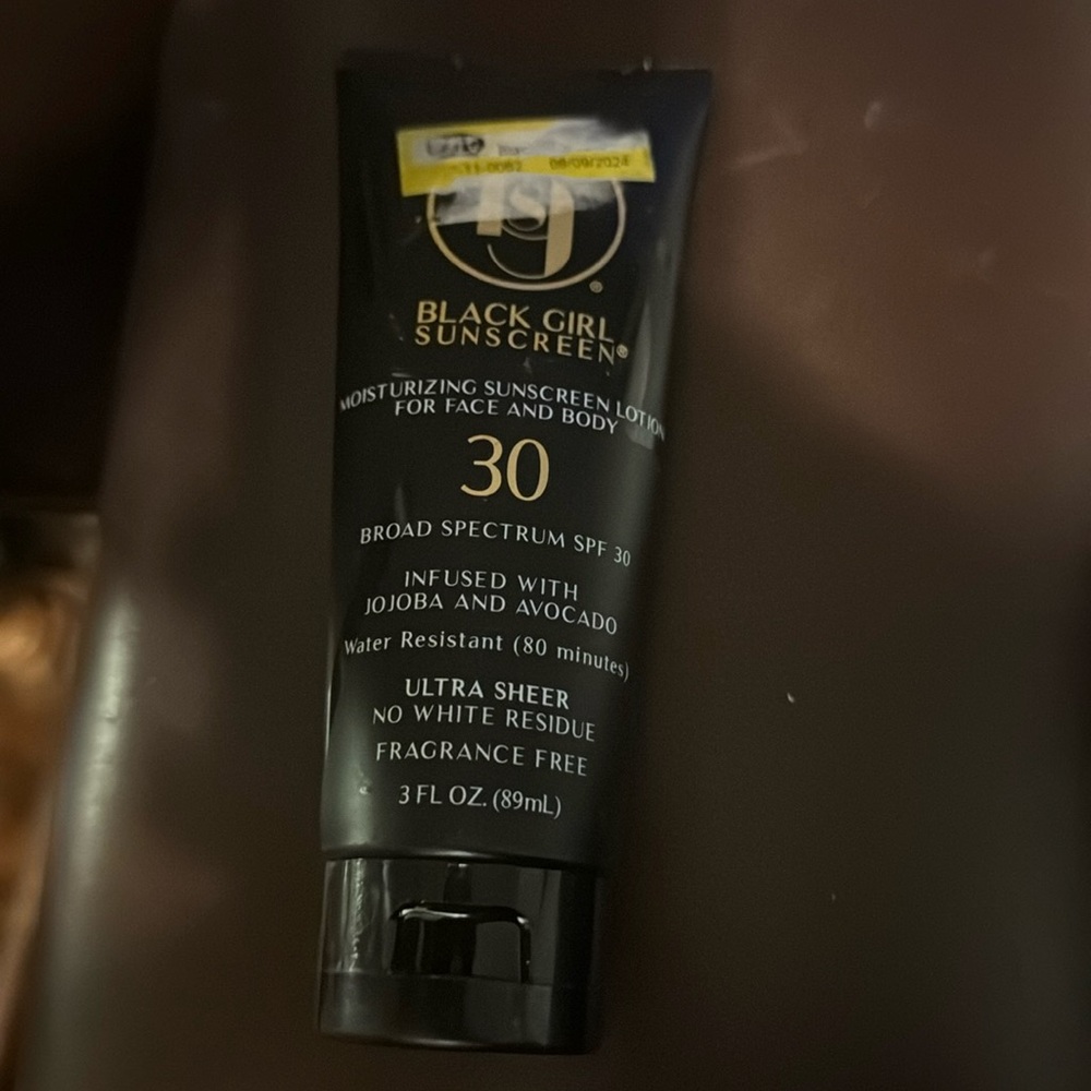 Black girl Sunscreen spf 30, moisturizing sunscreen lotion for face and body